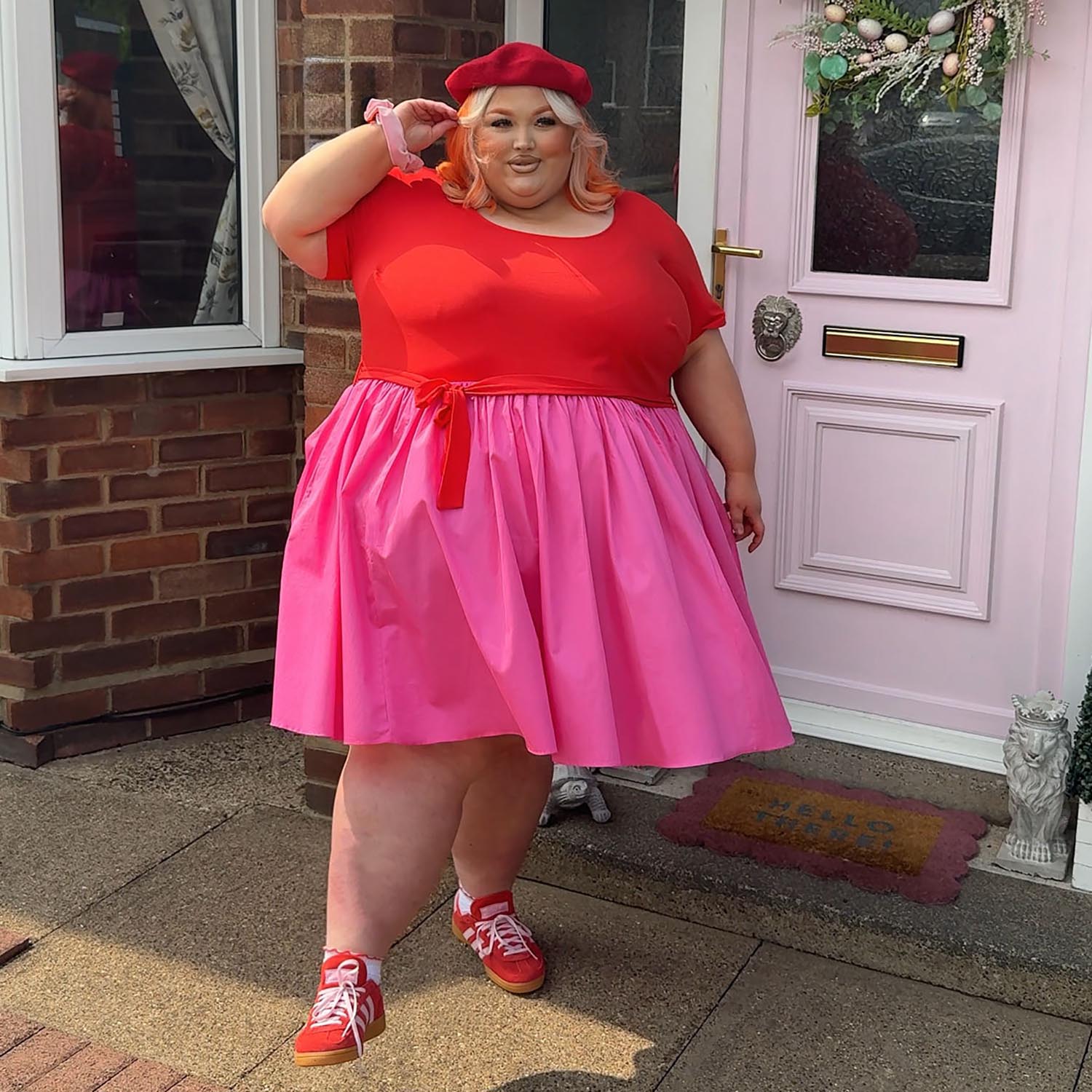 Courtney, 5ft 5in / 165cm - Size I