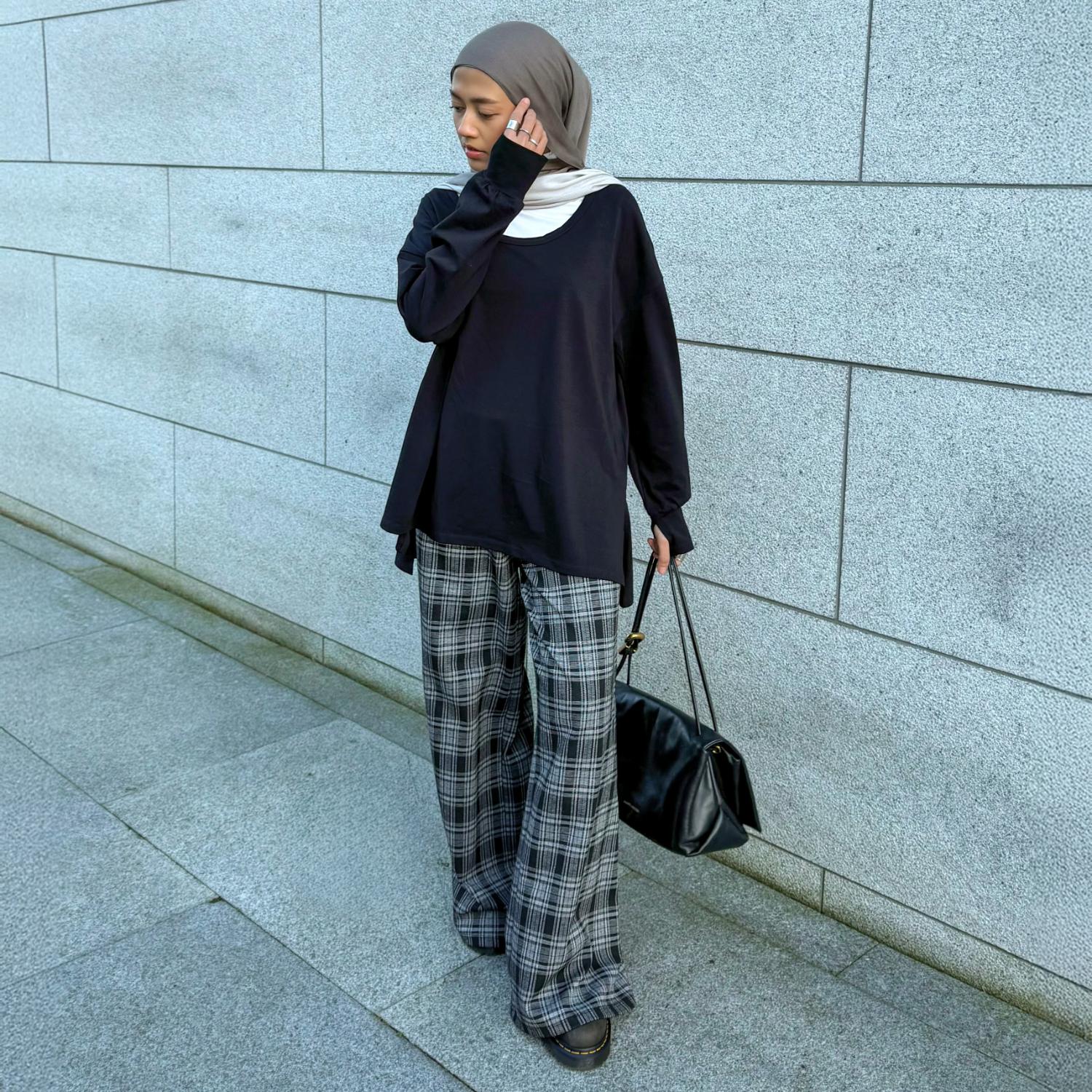 Organic Cotton Long Sleeve Scoop Neck Top - Black