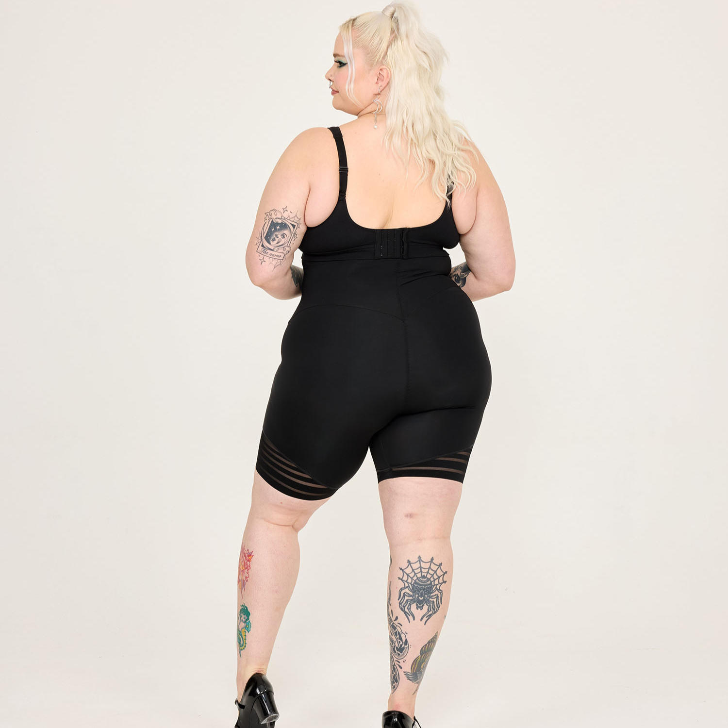 Smoothwear Super High Waist Shorts - Black