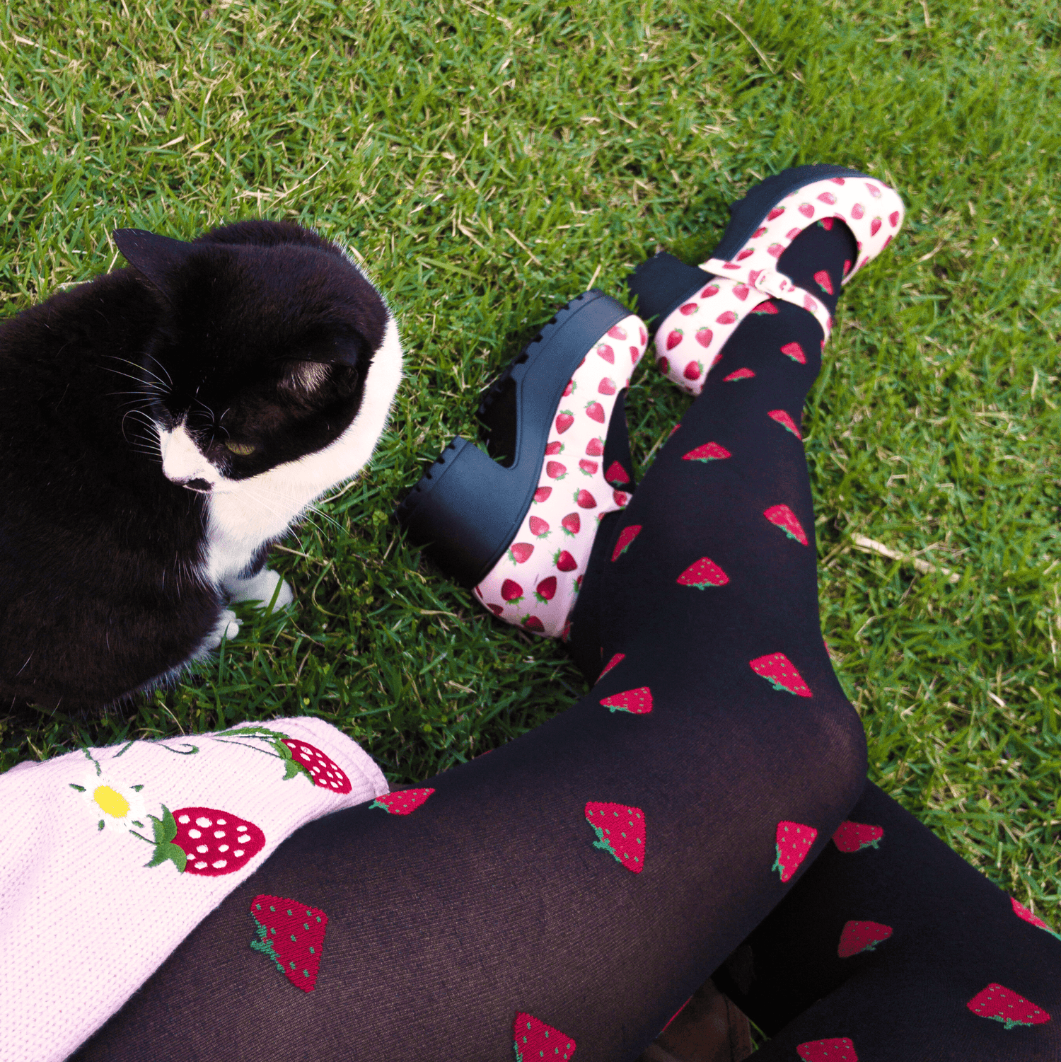 Juicy Fruit Print Tights