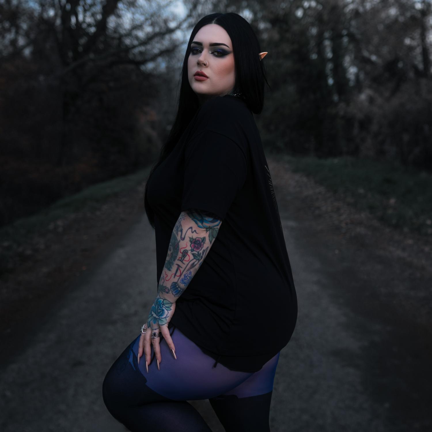 Organic Cotton ACOTAR T-Shirt - High Lady