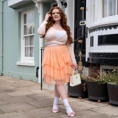 Nicky, 5ft 5in / 165cm - Size E